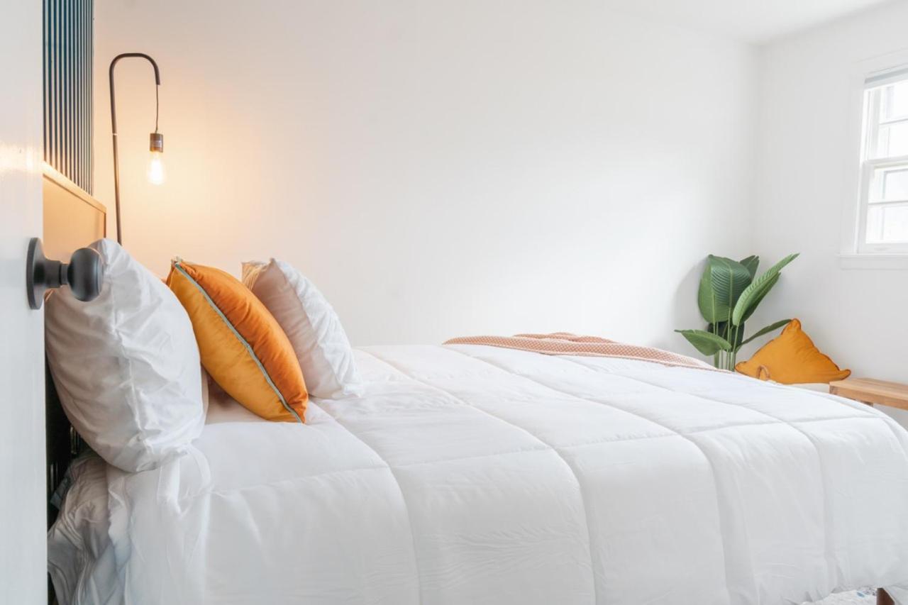 Retro Retreat Renovated 2Br, Desk, No Chore List! Kingston Extérieur photo